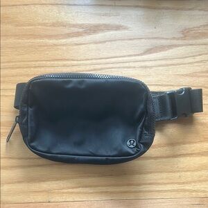 Lululemon belt bag